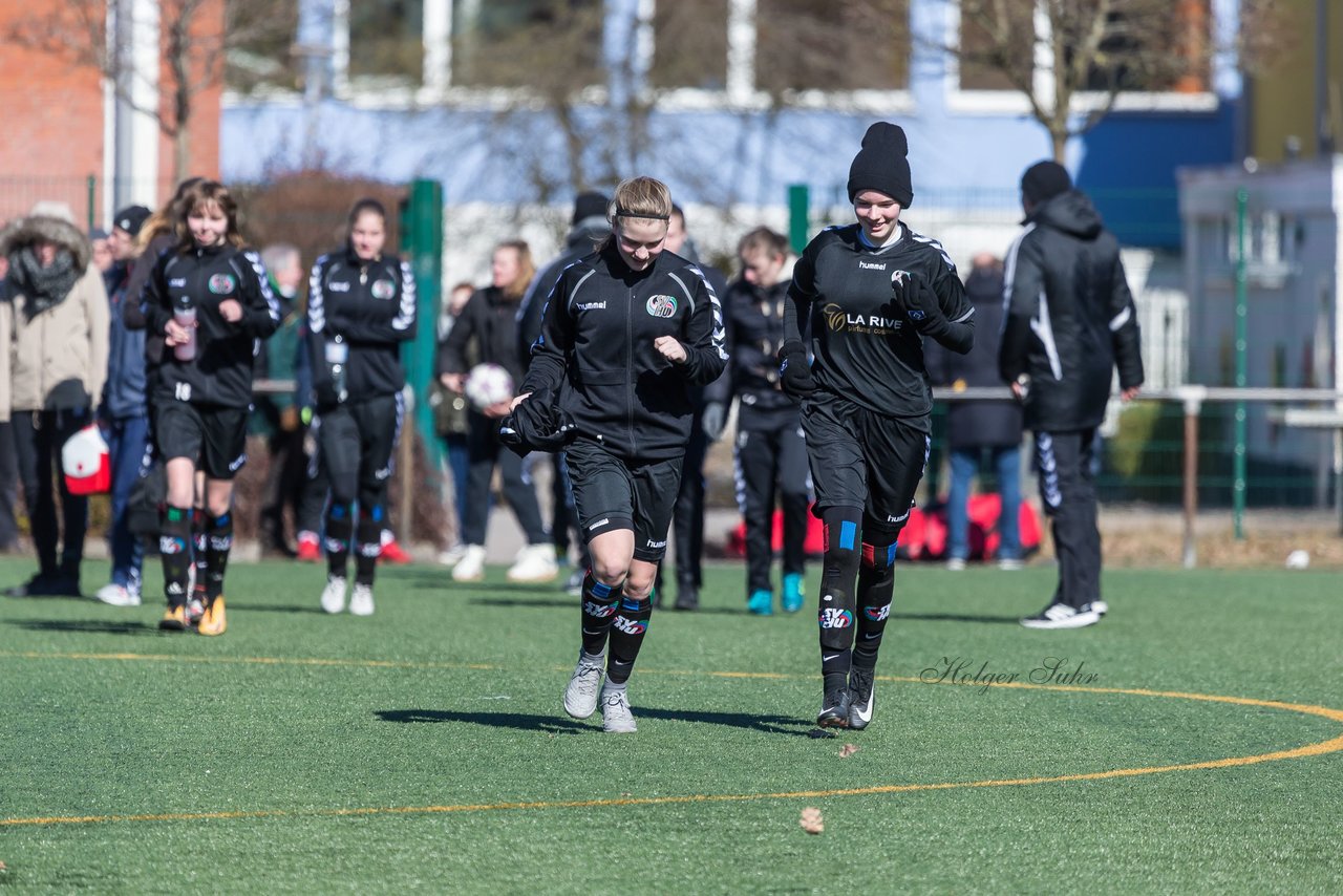 Bild 358 - B-Juniorinnen Halbfinale SVHU - Holstein Kiel : Ergebnis: 3:0